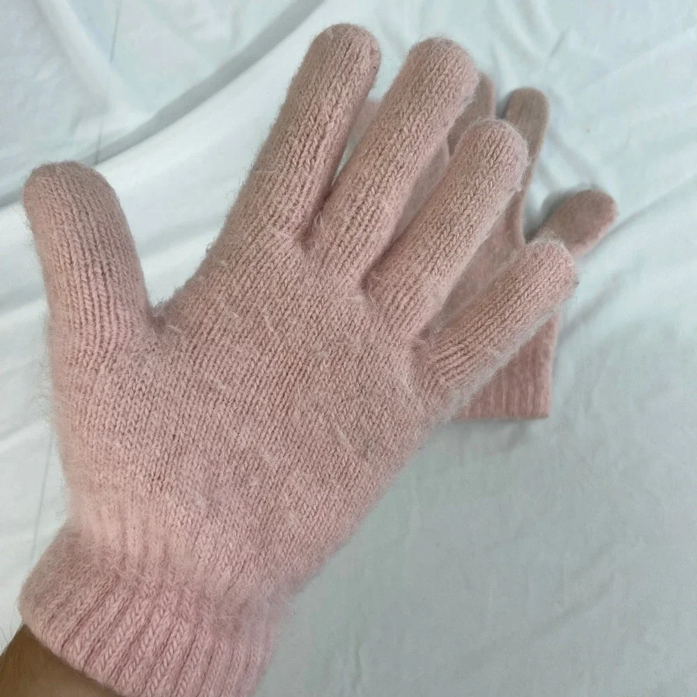 Women's light pink soft fuzzy warm winter gloves cold gear ribbed cuff one size‎